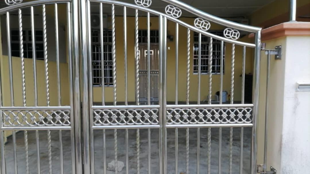 E&Y Homestay Kuala Rompin Eksteriør billede