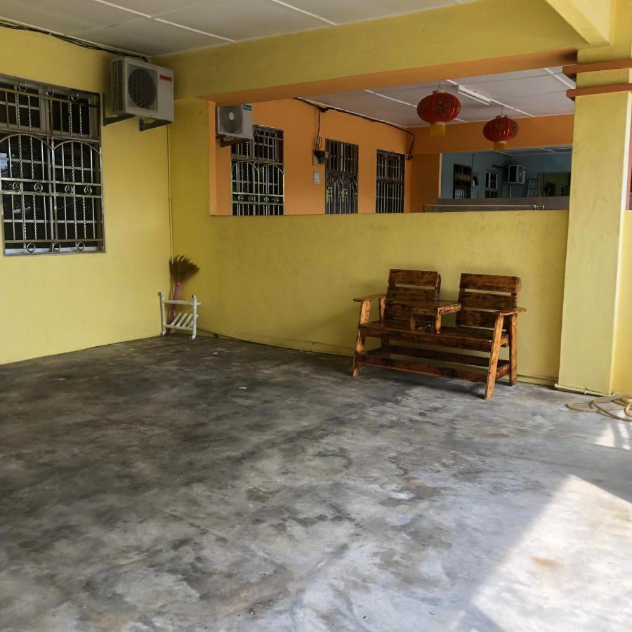 E&Y Homestay Kuala Rompin Eksteriør billede